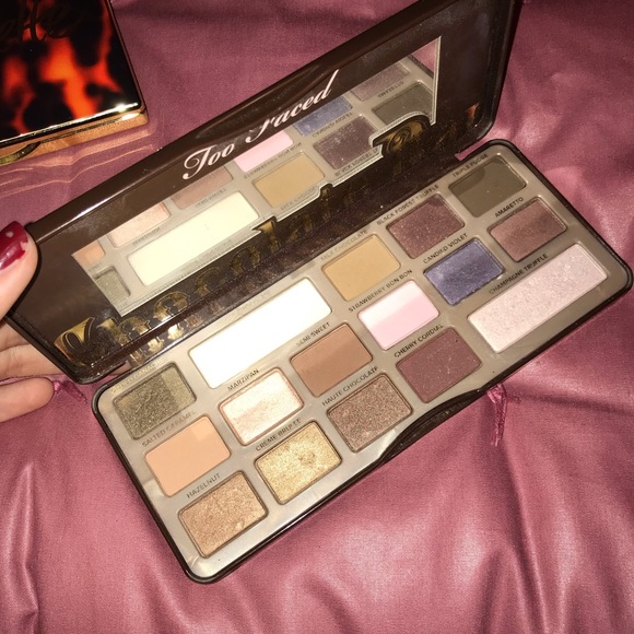 Too Faced Chocolate Bar Palette - Picture 2 of 2
